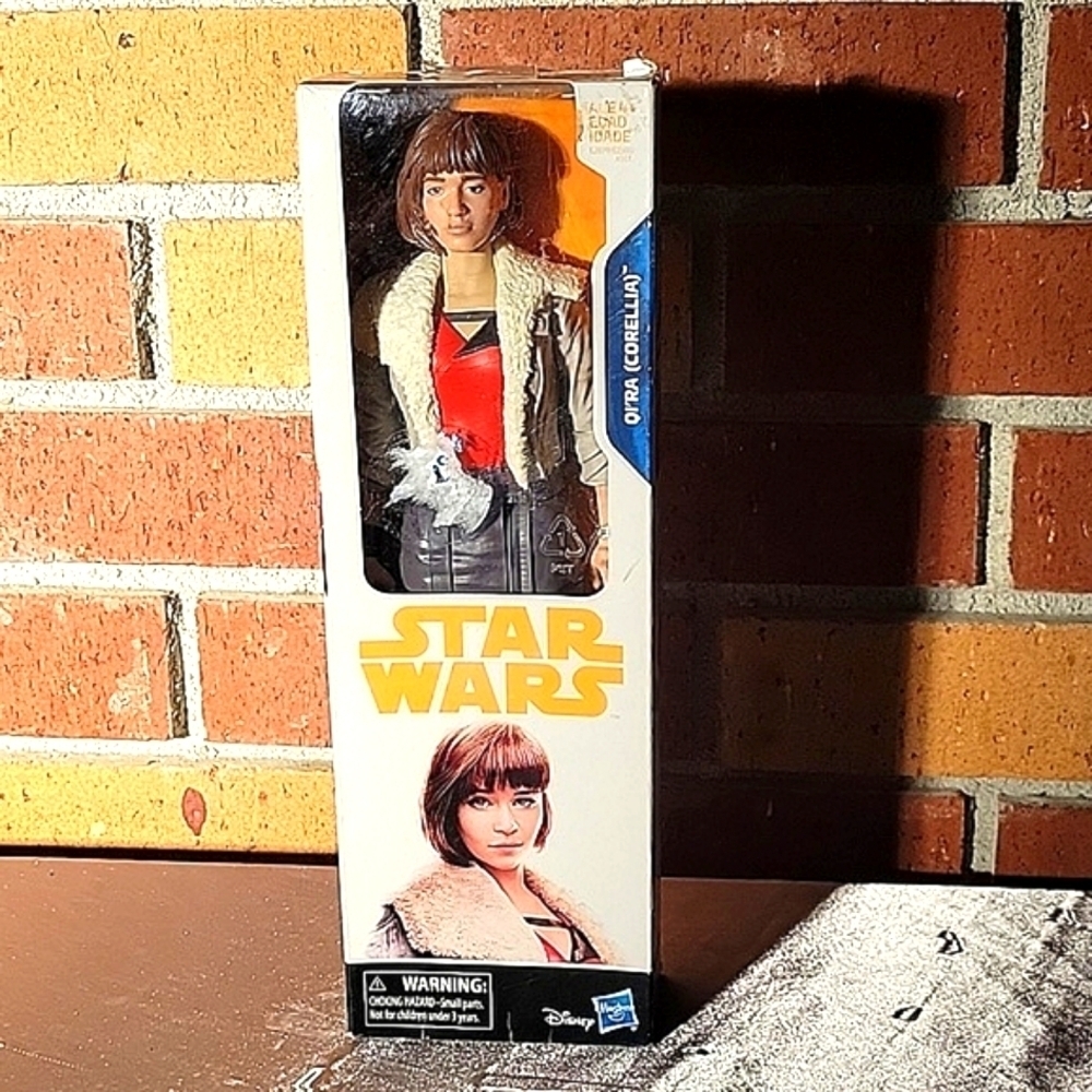 12" Star Wars Action Figurine Qi'racorellia (Collectible) New In Box